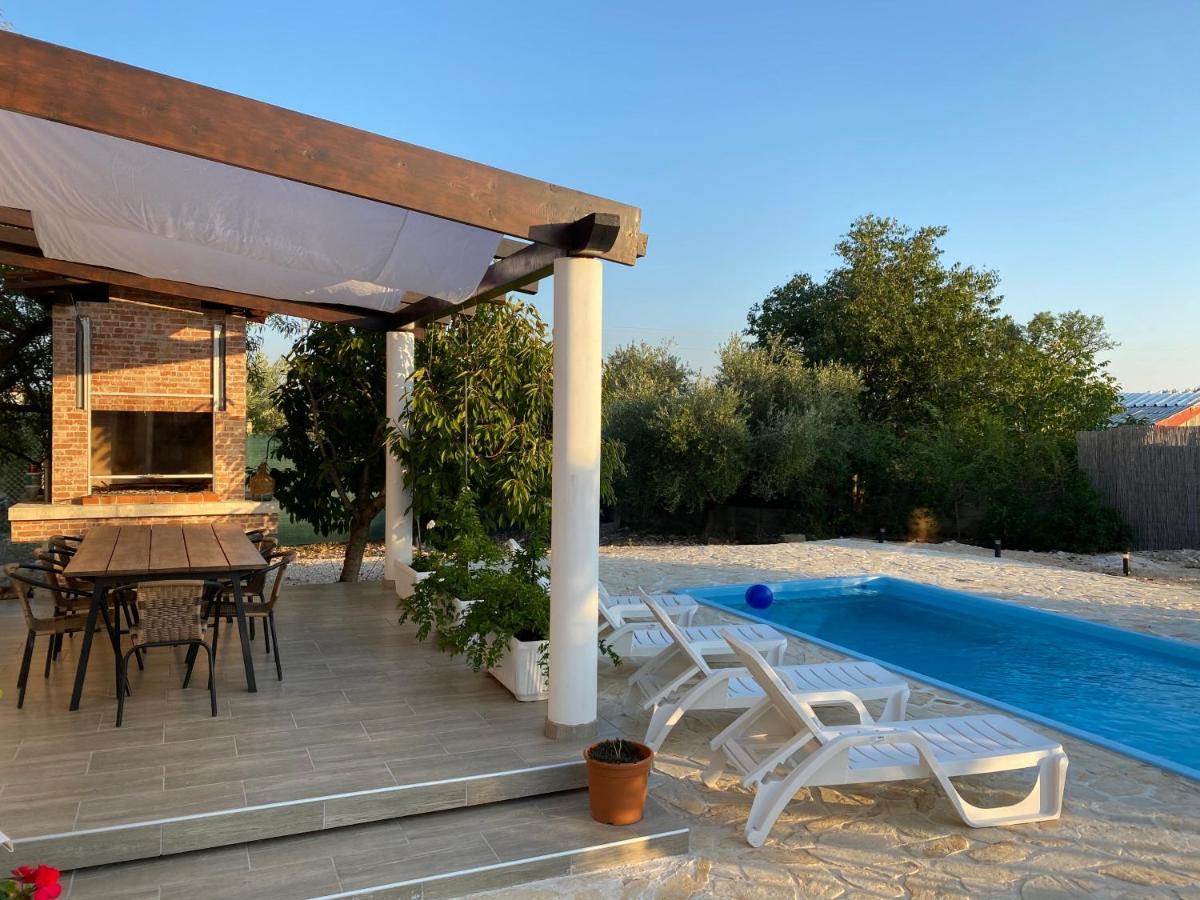Villa Bubica- Cozy Holiday Home In Rural Area With Pool Stankovci  Eksteriør billede