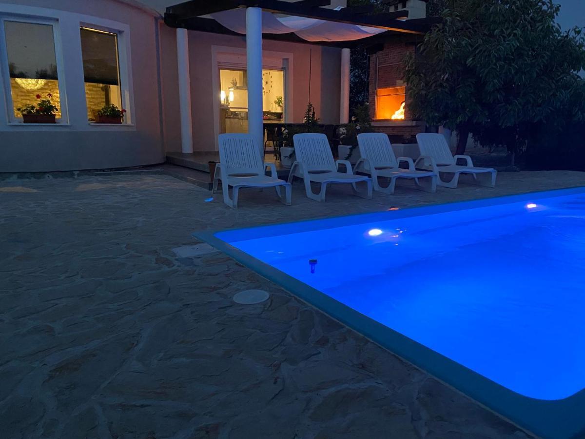 Villa Bubica- Cozy Holiday Home In Rural Area With Pool Stankovci  Eksteriør billede