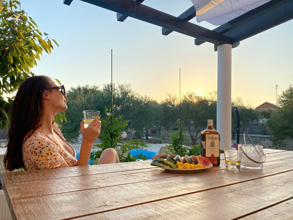 Villa Bubica- Cozy Holiday Home In Rural Area With Pool Stankovci  Eksteriør billede
